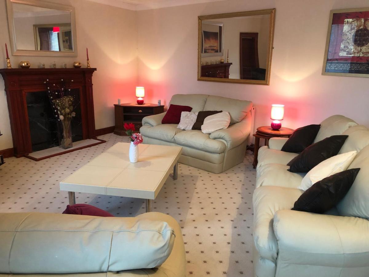 Executive Serviced Apartments 1 فوفار المظهر الخارجي الصورة